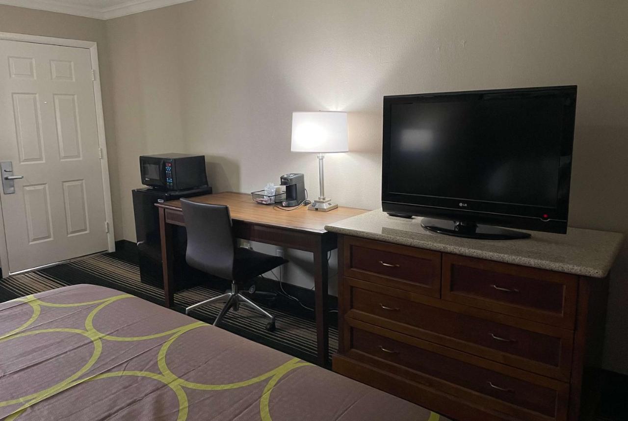 Deluxe Inn & Suites Junction City Exteriér fotografie