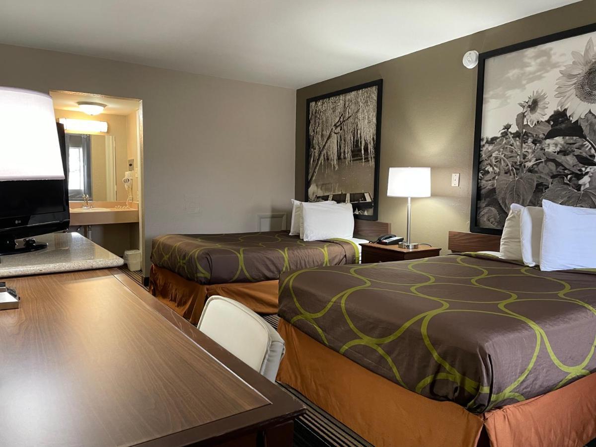 Deluxe Inn & Suites Junction City Exteriér fotografie