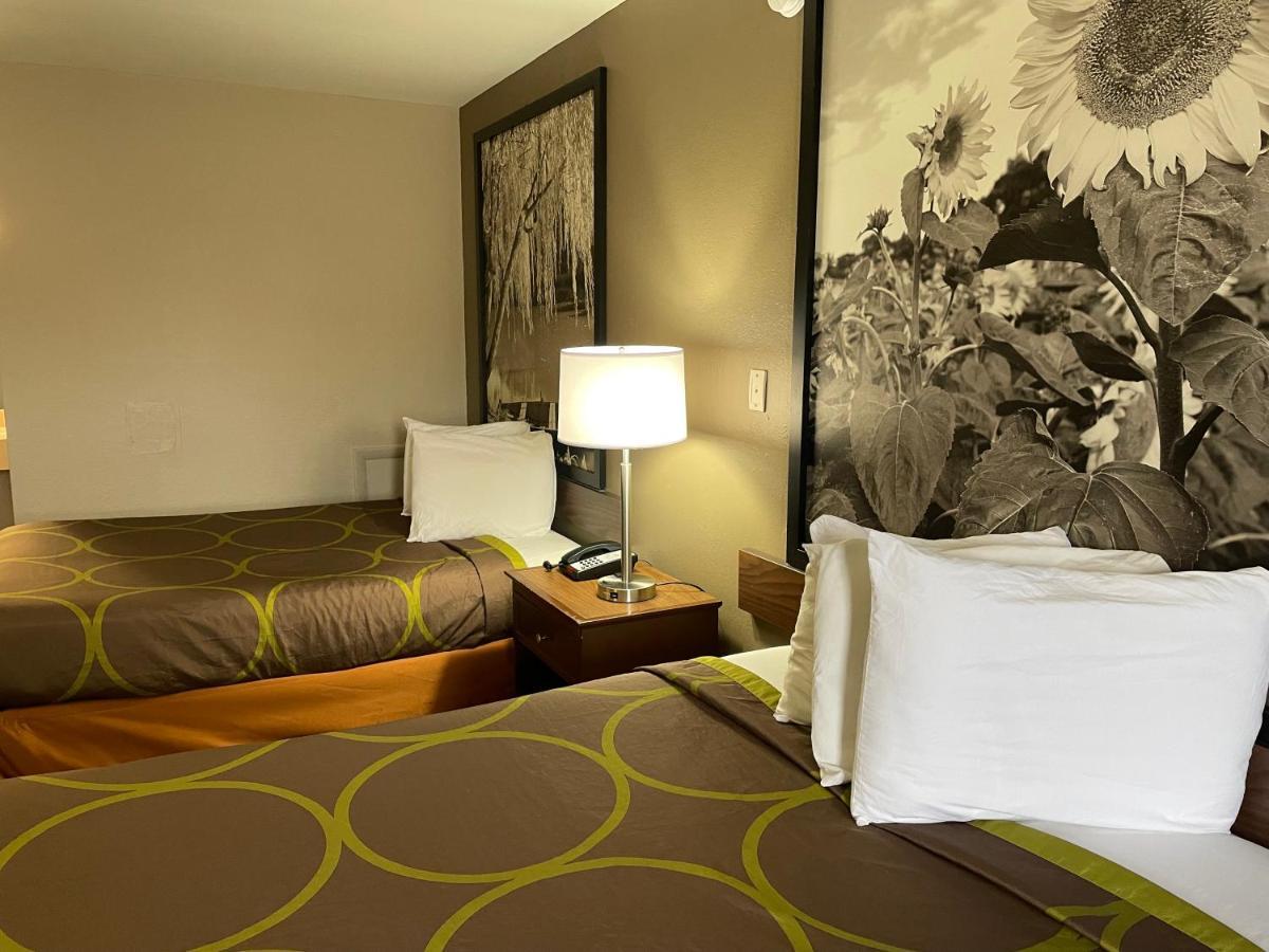 Deluxe Inn & Suites Junction City Exteriér fotografie